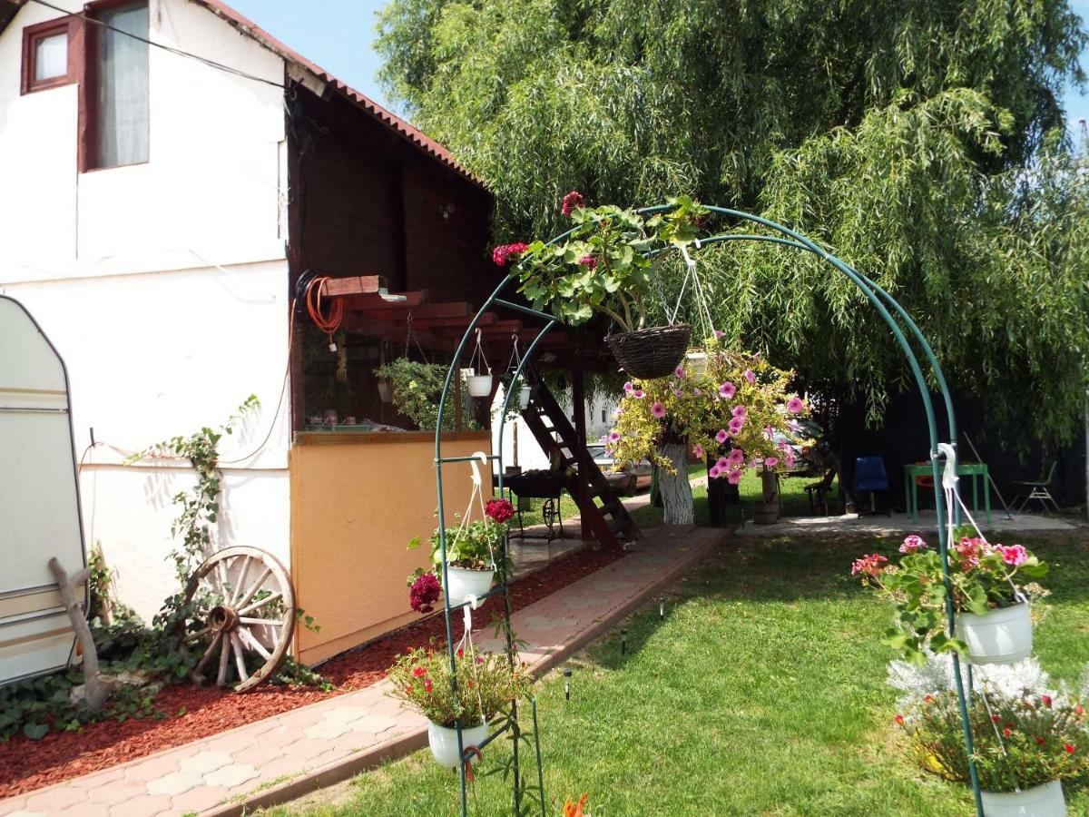 Casa Dany Hotel Corbu  Buitenkant foto